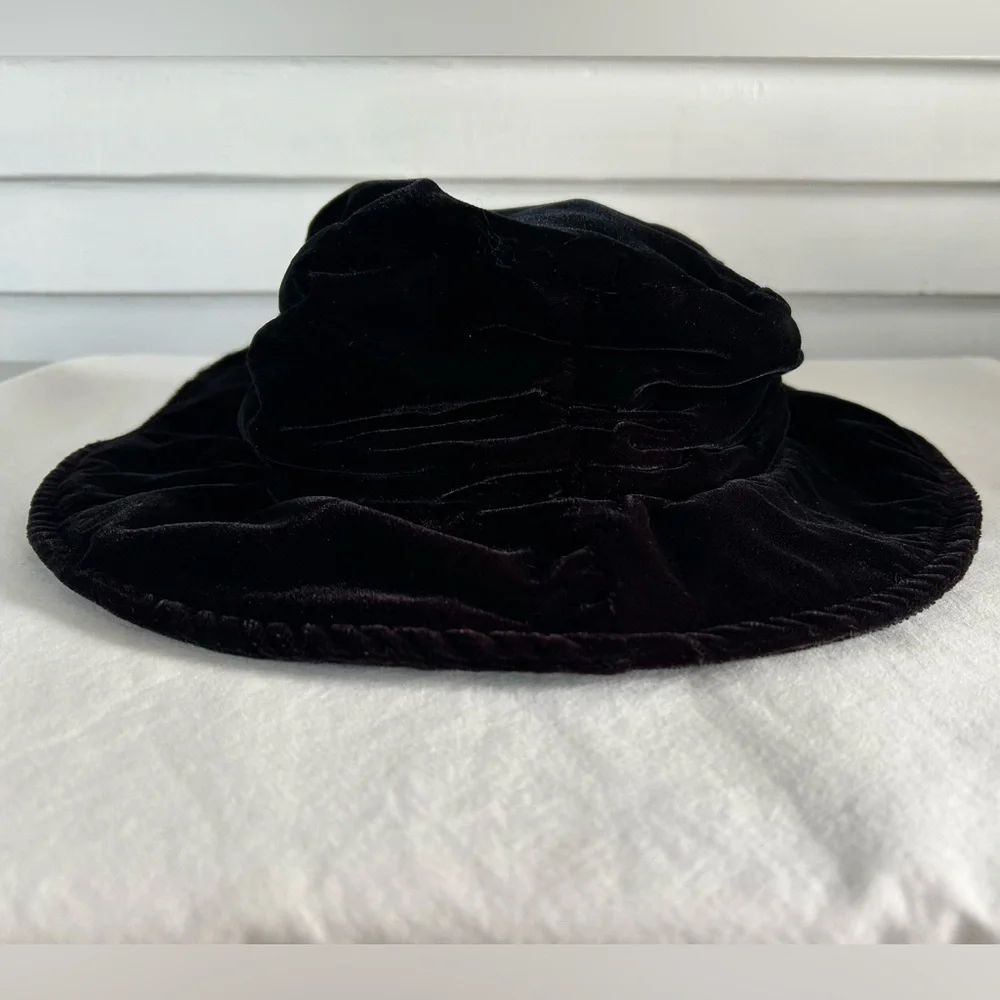Vintage Black Hat with Gold Flower Accent by Accessory Lady w/‎ Tag